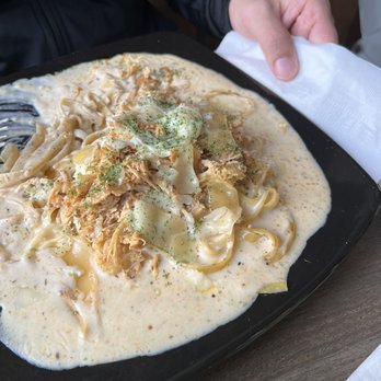 1700 Pull Up - Chicken fettuccine Alfredo - Comfort Food Near Me - Milwaukee, Wisconsin