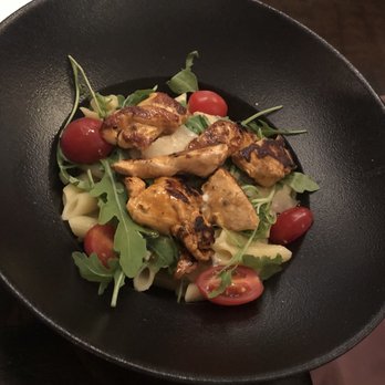 Lézard Café - Penne au poulet (chicken penne pasta) - Cafes Near Me - Paris, 75 Lézard Café - Penne au poulet (chicken penne pasta) - Cafes Near Me - Paris, 75