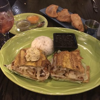 Cafe con Leche - Mexican Near Me - Chicago, Illinois Cafe con Leche - Mexican Near Me - Chicago, Illinois