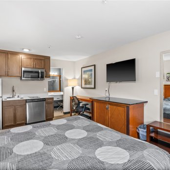 Basecamp Puyallup - Hotels Near Me - Puyallup, Washington