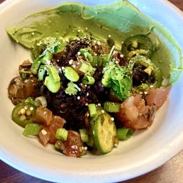 Tahitian Tombo Tuna Poke Bowl*, Gf