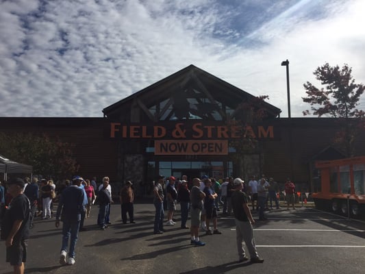 Sportsman's Warehouse by null