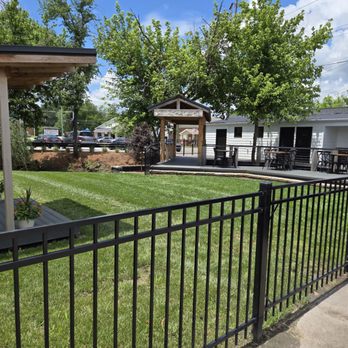 Casper’s Bistro - The back yard with a few tables on the deck - American Near Me - Goodlettsville, Tennessee