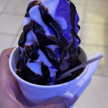 Niu Soft Serve - Ube + Coconut swirl with salted fudge! - Desserts Near Me - Honolulu, Hawaii Niu Soft Serve - Ube + Coconut swirl with salted fudge! - Desserts Near Me - Honolulu, Hawaii