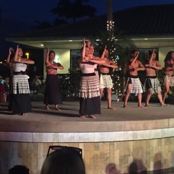 The Shops at Mauna Lani - Shopping Centers Near Me - Kamuela, Hawaii