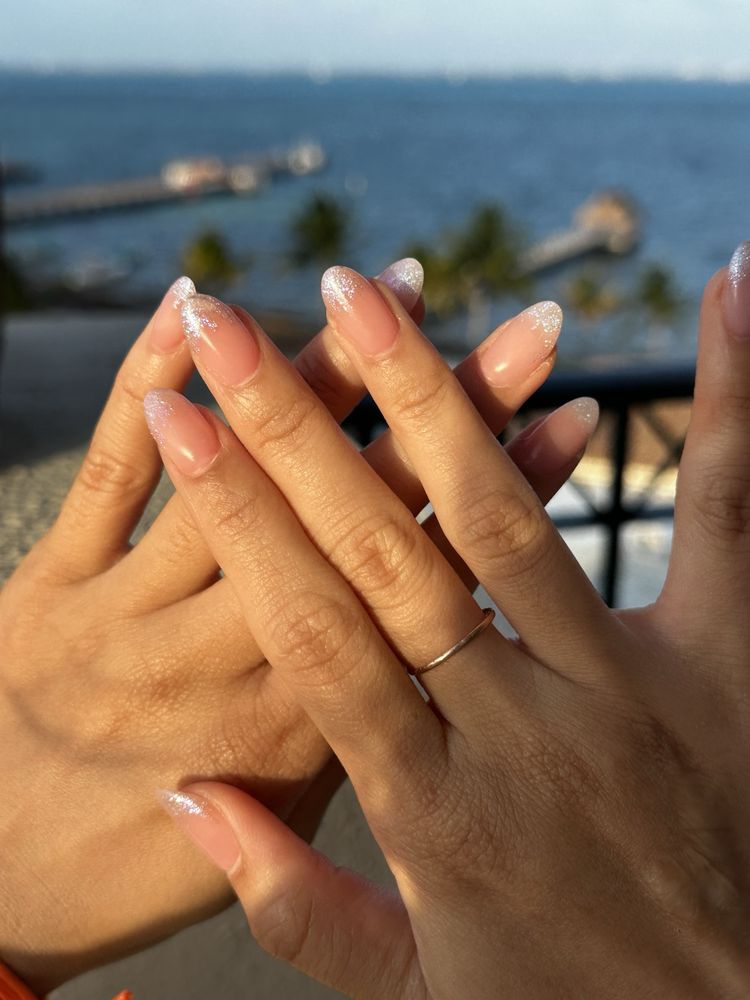 Polish Envy Nail Spa Logo