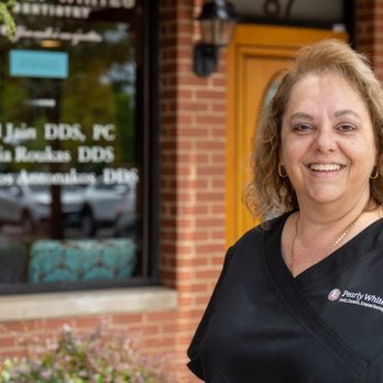 Pearly Whites Dentistry - Exterior - Cosmetic Dentists Near Me - Schaumburg, Illinois Pearly Whites Dentistry - Exterior - Cosmetic Dentists Near Me - Schaumburg, Illinois