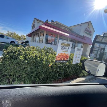 Carl's Jr - a view of the outside of a restaurant - Fast Food Near Me - Madera, California Carl's Jr - a view of the outside of a restaurant - Fast Food Near Me - Madera, California