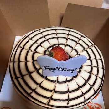 La Monarca Bakery & Cafe - Pretty cake but doesn't have much condensed milk it's dry - Bakeries Near Me - Santa Monica, California La Monarca Bakery & Cafe - Pretty cake but doesn't have much condensed milk it's dry - Bakeries Near Me - Santa Monica, California