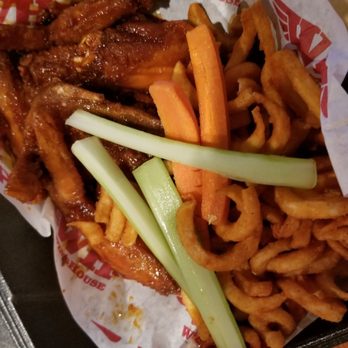 WingHouse Bar & Grill - Mild Buffalo Breaded Chicken Wings - Sports Bars Near Me - Wesley Chapel, Florida