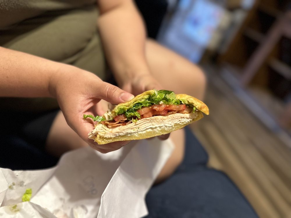 Breaking Bread Bakery & Deli Logo