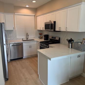 Emergency Home Solutions - Damage Restoration Near Me - Lake Forest, California