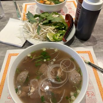 Pho Thom - Thai Near Me - College Park, Maryland