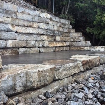 Young's Construction - a stone wall and steps - Landscaping Near Me - Fenelon Falls, Ontario Young's Construction - a stone wall and steps - Landscaping Near Me - Fenelon Falls, Ontario