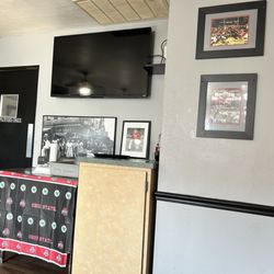 Susie's Sub Shop - Inside