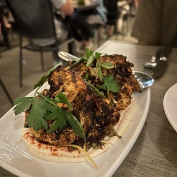 Hippo - Grilled Cauliflower appetizer - American Near Me - Los Angeles, California
