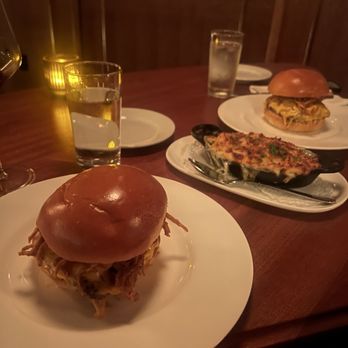Somerville - Burger + Mac and cheese - Steakhouses Near Me - Los Angeles, California Somerville - Burger + Mac and cheese - Steakhouses Near Me - Los Angeles, California