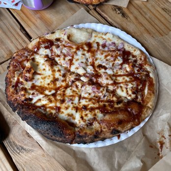 Good News Brewing Defiance - BBQ Chicken Pizza - Brewpubs Near Me - Defiance, Missouri Good News Brewing Defiance - BBQ Chicken Pizza - Brewpubs Near Me - Defiance, Missouri