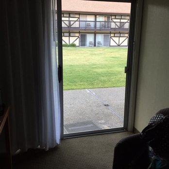 Best Western Andersen's Inn - Pretty out the window and there is a patio chair to sit outside the room - Hotels Near Me - Santa Nella, California
