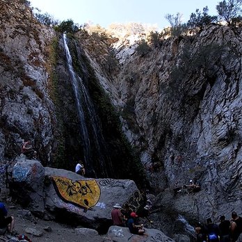 Bonita Falls - Crowded waterfall. Someone kept blasting depressing-sounding non-English music. - Hiking Near Me - San Bernardino, California Bonita Falls - Crowded waterfall. Someone kept blasting depressing-sounding non-English music. - Hiking Near Me - San Bernardino, California