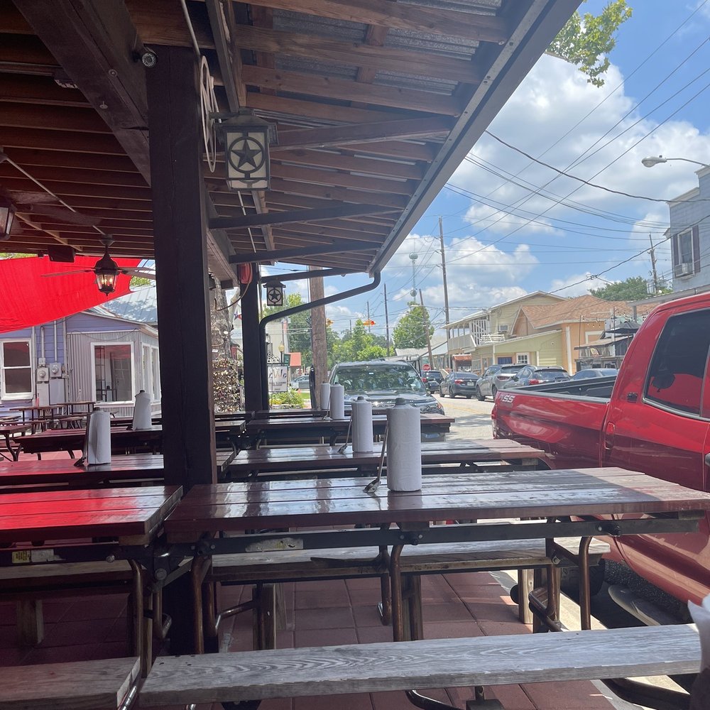 The Loose Caboose - Outdoor seating - Barbeque Near Me - Spring, Texas The Loose Caboose - Outdoor seating - Barbeque Near Me - Spring, Texas