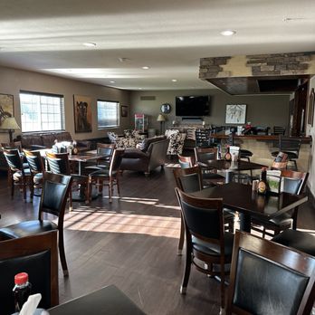 Oak Hill Inn & Suites - Dining area - Hotels Near Me - Canton, Missouri Oak Hill Inn & Suites - Dining area - Hotels Near Me - Canton, Missouri