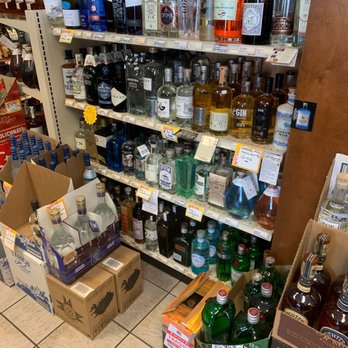 Lakeside Beverages - Gin Gin and more Gin - Beer, Wine & Spirits Near Me - Granite Bay, California