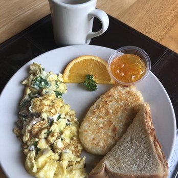 Cinnamon Bear Inn - Included Breakfast in the Morning - Hotels Near Me - Mammoth Lakes, California Cinnamon Bear Inn - Included Breakfast in the Morning - Hotels Near Me - Mammoth Lakes, California