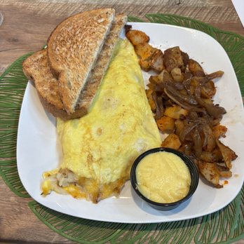 Figmor Cafe and Eatery - Omelette - Breakfast & Brunch Near Me - North Tonawanda, New York