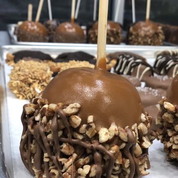 Kilwins Ice Cream - Chocolate - Fudge - yummy turtle apple! - Ice Cream & Frozen Yogurt Near Me - Sugar Land, Texas Kilwins Ice Cream - Chocolate - Fudge - yummy turtle apple! - Ice Cream & Frozen Yogurt Near Me - Sugar Land, Texas