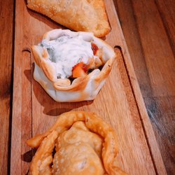 The Stand - Il Bianco: Cordero; tomate; cebolla; salsa Tzatziki