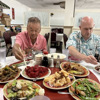 Jade Garden Restaurant - Sweet sour cabbage, Lau yuk, tofu/veggies, sweet peas, honey walnut shrimp, roast pork with noodles in gravy. Yum. - Chinese Near Me - Waipahu, Hawaii