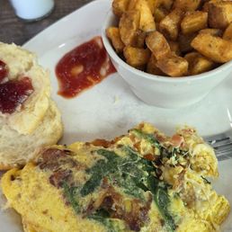 Florentine omelette with biscuit Florentine omelette with biscuit