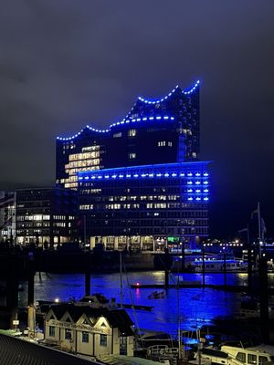 Elbphilharmonie Hamburg by null