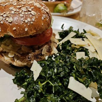 True Food Kitchen - Turkey burger w/ kale salad - New American Near Me - San Diego, California True Food Kitchen - Turkey burger w/ kale salad - New American Near Me - San Diego, California