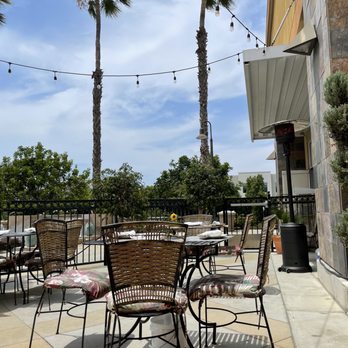 Mangia e Bevi - Italian Near Me - Oceanside, California