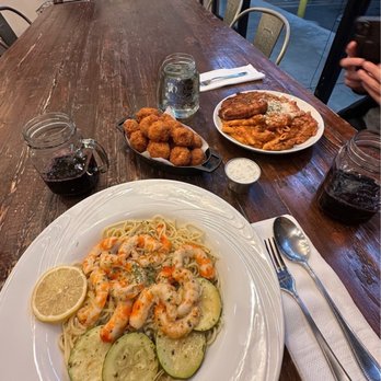 Julie Goes Green - Vegan Shrimp Scampi Pasta, Fried Mushrooms, Zoe's Pink Sauce with Mushroom Pasta added Breaded Chickin Breast! So yummy and comforting! - Vegan Near Me - Los Angeles, California Julie Goes Green - Vegan Shrimp Scampi Pasta, Fried Mushrooms, Zoe's Pink Sauce with Mushroom Pasta added Breaded Chickin Breast! So yummy and comforting! - Vegan Near Me - Los Angeles, California