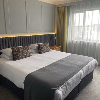 Imperial Hotel - Hotels Near Me - Dundalk, LH