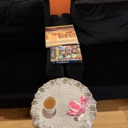 Ganesha Thai Massage Bodywork and Spa - Hot tea and wait area