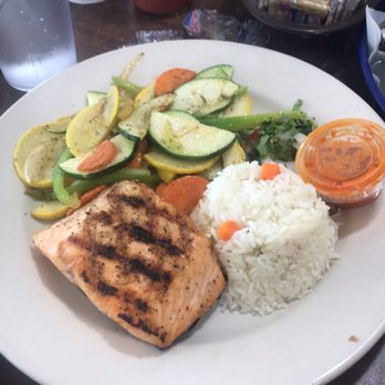 Seafood Shack - Grilled salmon lunch special. Can either be cooked medium, medium well or well done - Seafood Near Me - Dallas, Texas