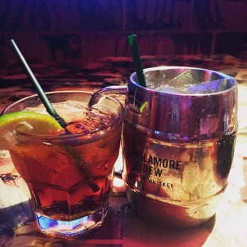 Barney's Beanery - Breakfast & Brunch Near Me - Burbank, California