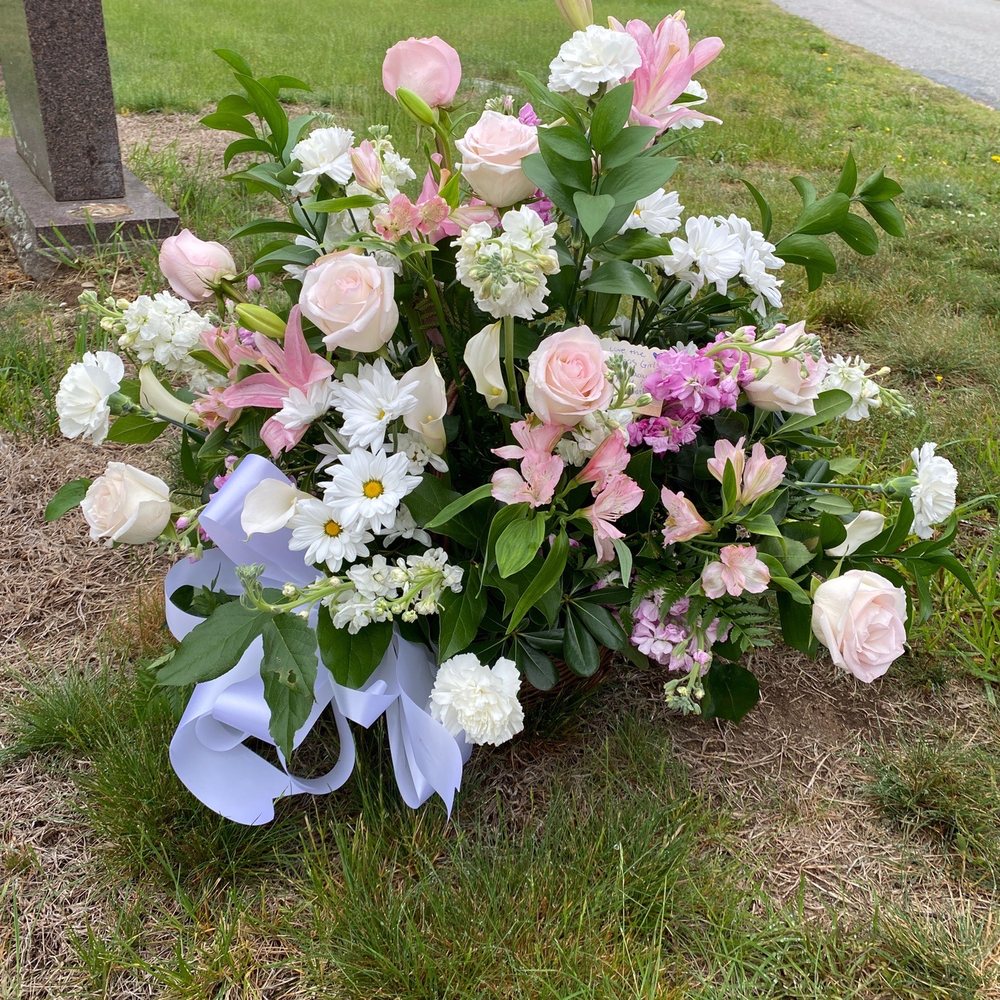 Victorian Rose Florist - This is the hot mess received. I'm appalled the "florist" thinks carnations and daisys are equivalent to spider mums and gladiolas. - Florists Near Me - Hebron, Connecticut Victorian Rose Florist - This is the hot mess received. I'm appalled the "florist" thinks carnations and daisys are equivalent to spider mums and gladiolas. - Florists Near Me - Hebron, Connecticut