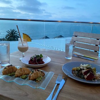 Duke's La Jolla - New American Near Me - La Jolla, California