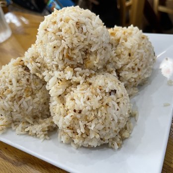 Max's Restaurant - Queens - Garlic fried rice - Filipino Near Me - Queens, New York
