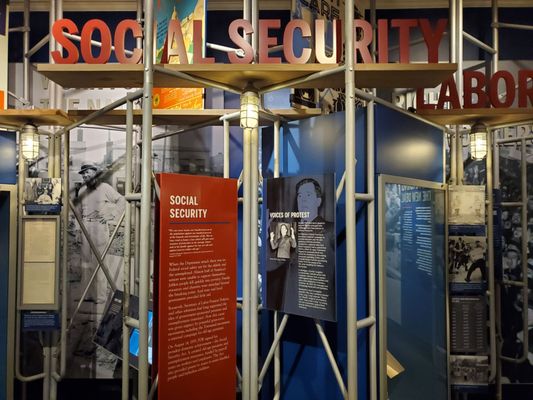 Franklin D. Roosevelt Presidential Library and Museum by null