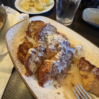 Avenue Brunch House - Cinnamon Ellie's Streusel Cake French Toast - Breakfast & Brunch Near Me - Dearborn, Michigan