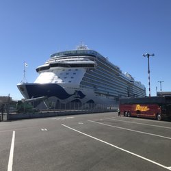 Seattle Express - Seattle Express delivered us to the terminal entrance and was waiting in space "R" , right in front of the ship.