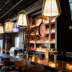 Bar main