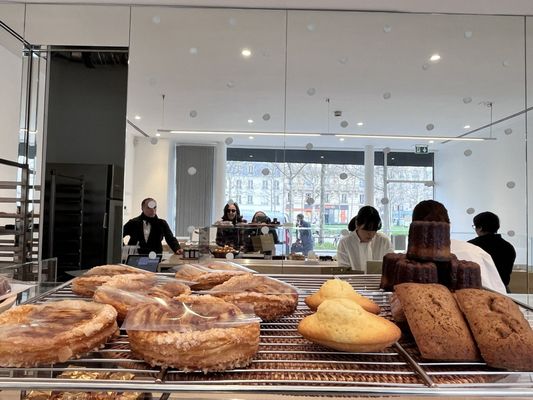 Mori Yoshida by null