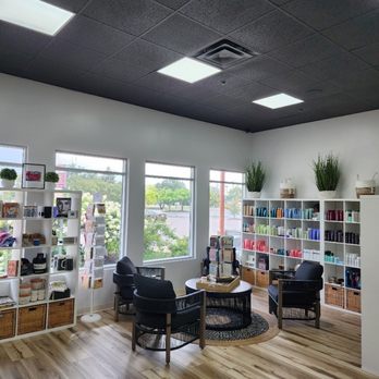 Hair On Earth - Hair Salons Near Me - Saint Paul, Minnesota